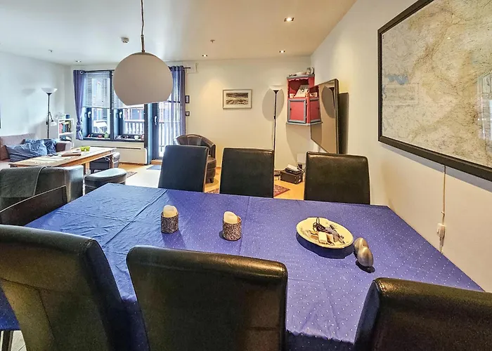 5 Bedroom Cozy In Apartamento *