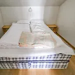 5 Bedroom Cozy In Apartamento