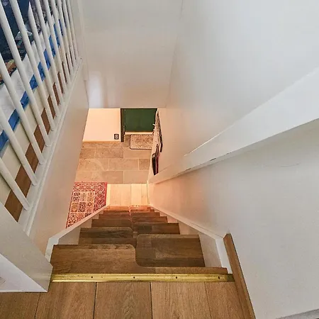 Appartement 5 Bedroom Cozy In
